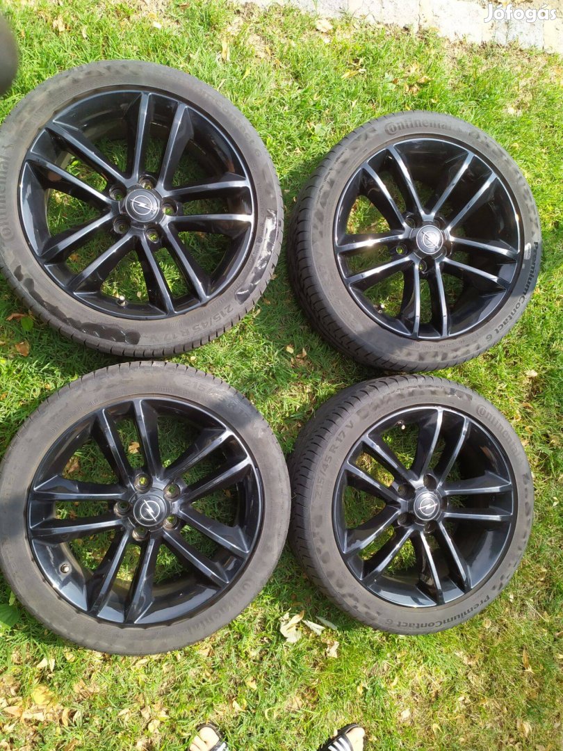 Gyári Opel 17" alufelni Continental gumi 5x110 7J ET44 65.1 215/45 R17