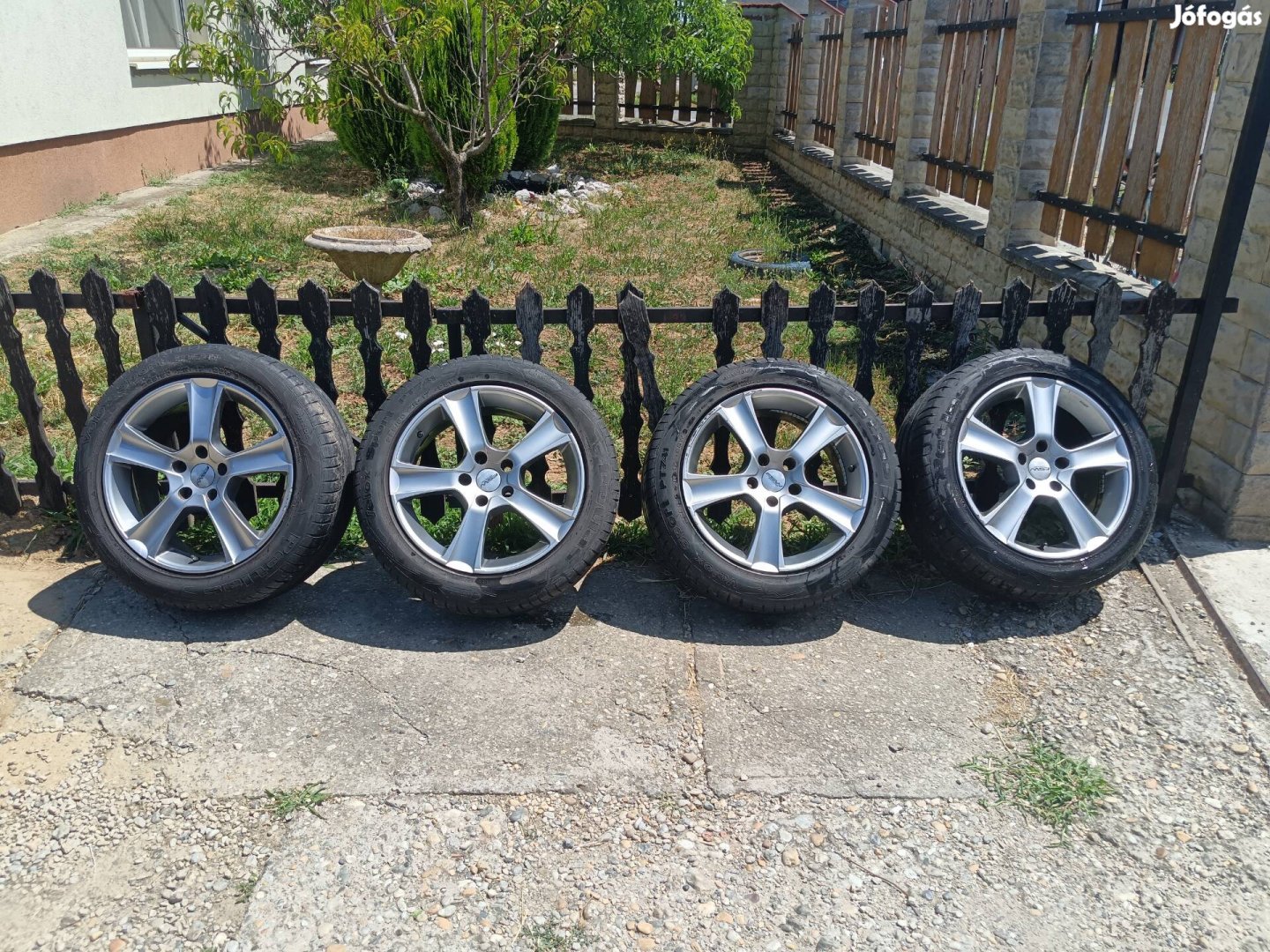 Gyári Peugeot 4x108 as 15" alufelni 