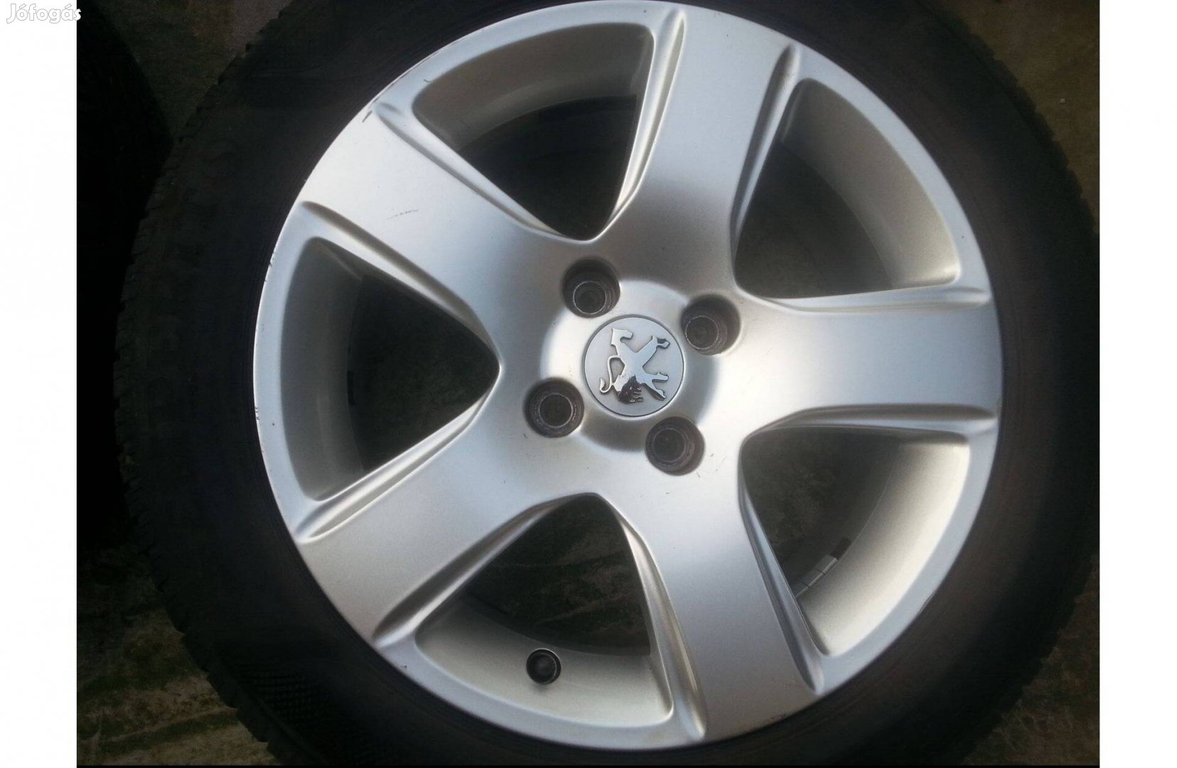 Gyári Peugeot alufelni 205/55R16 Semperit újszerű nyári gumival