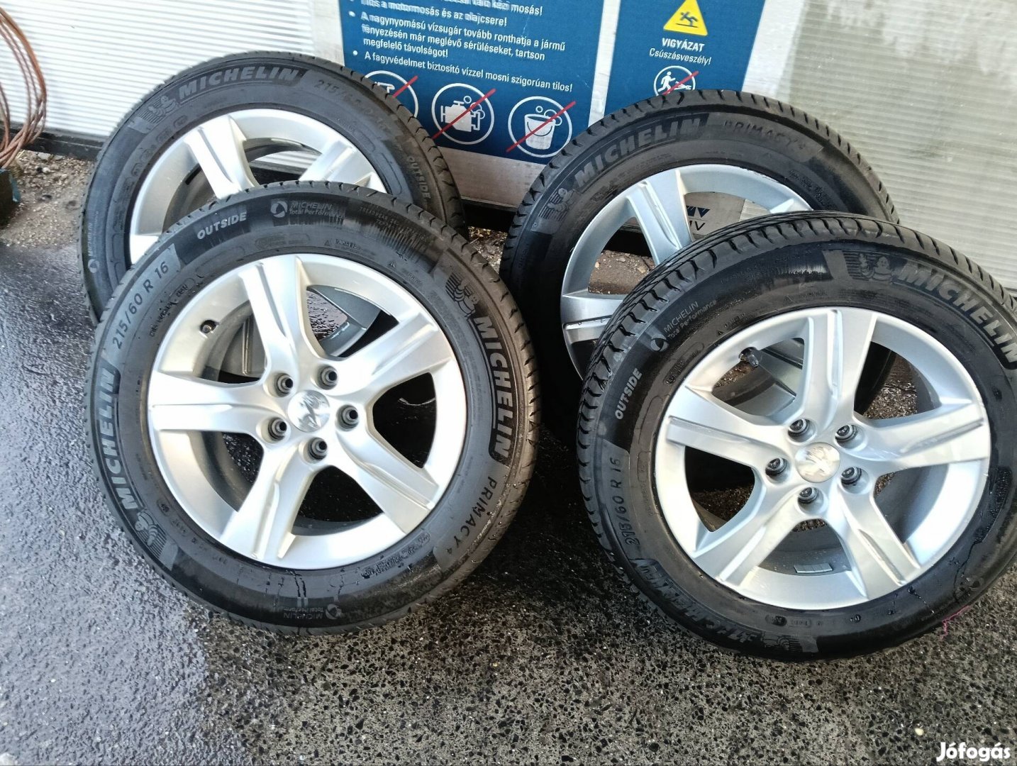 Gyári Peugeot alufelni garnitúra nyári gumikkal ólcsón eladó