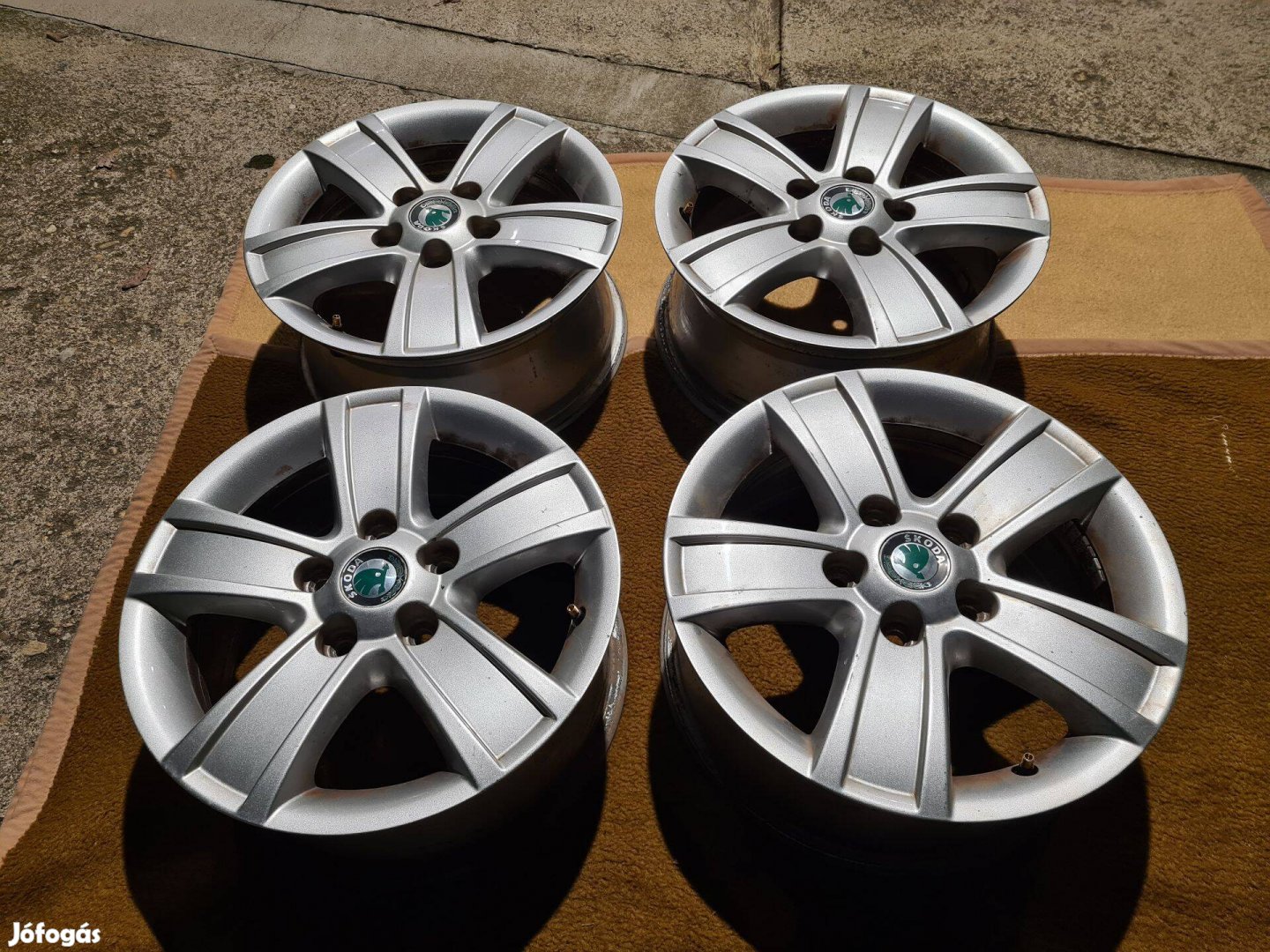 Gyári Skoda 15" 5x112 alufelni