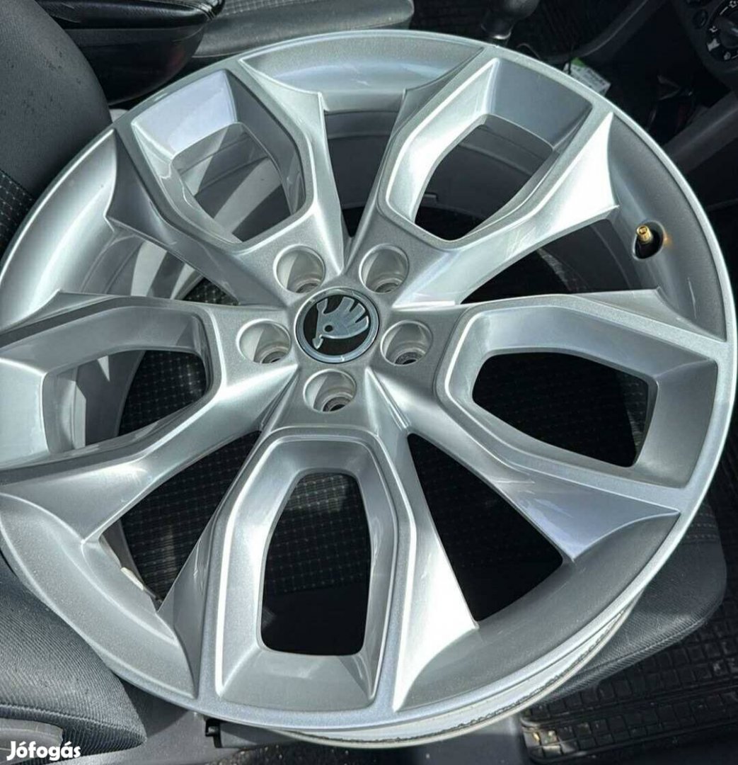 Gyári Skoda Alufelni _ R18
