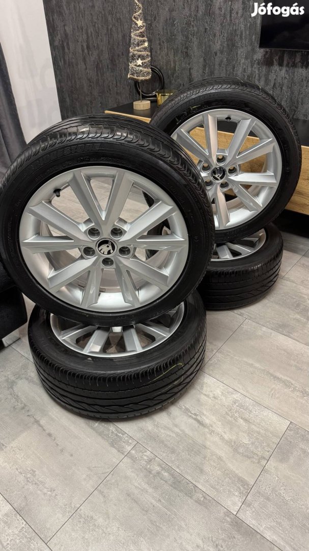 Gyári Skoda alufelni 5x100 4db