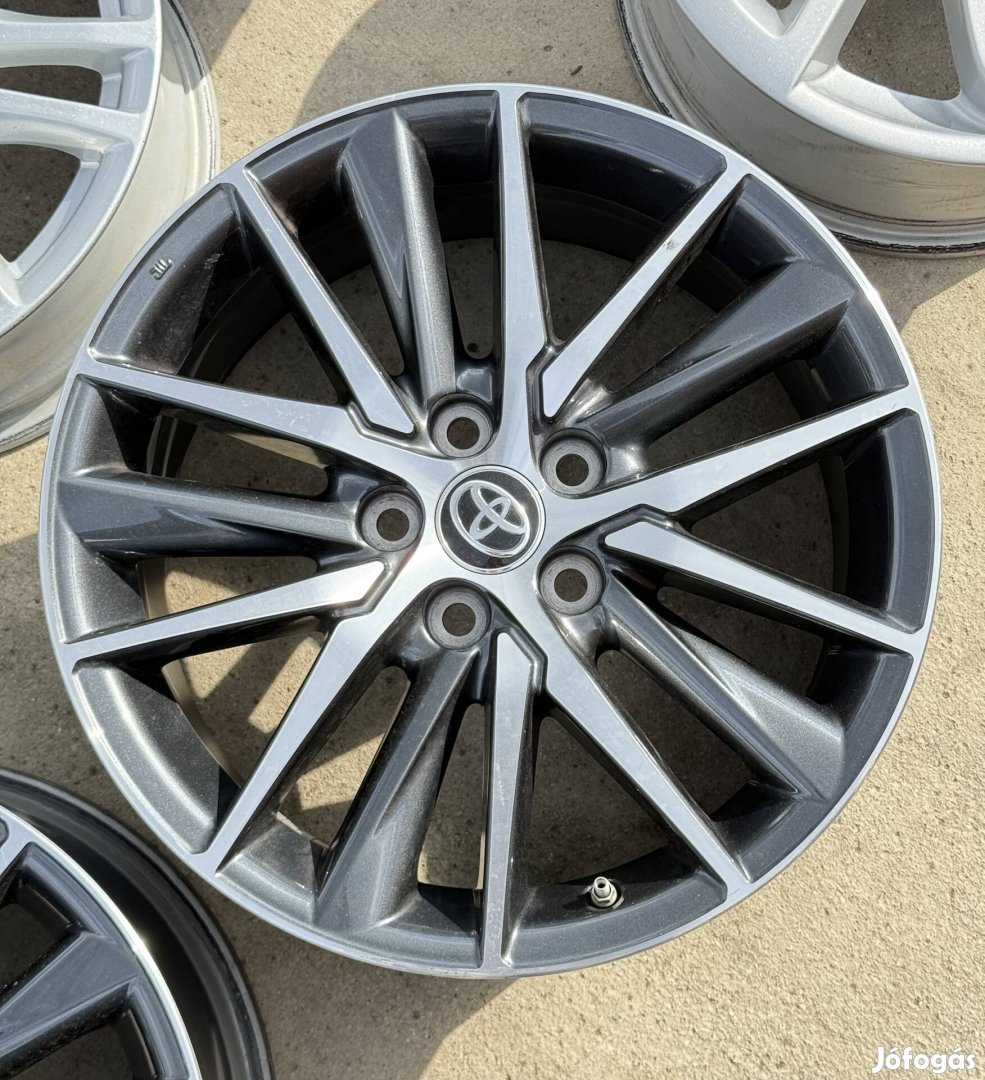 Gyári Toyota Camry 5x114.3 18 coll alufelni