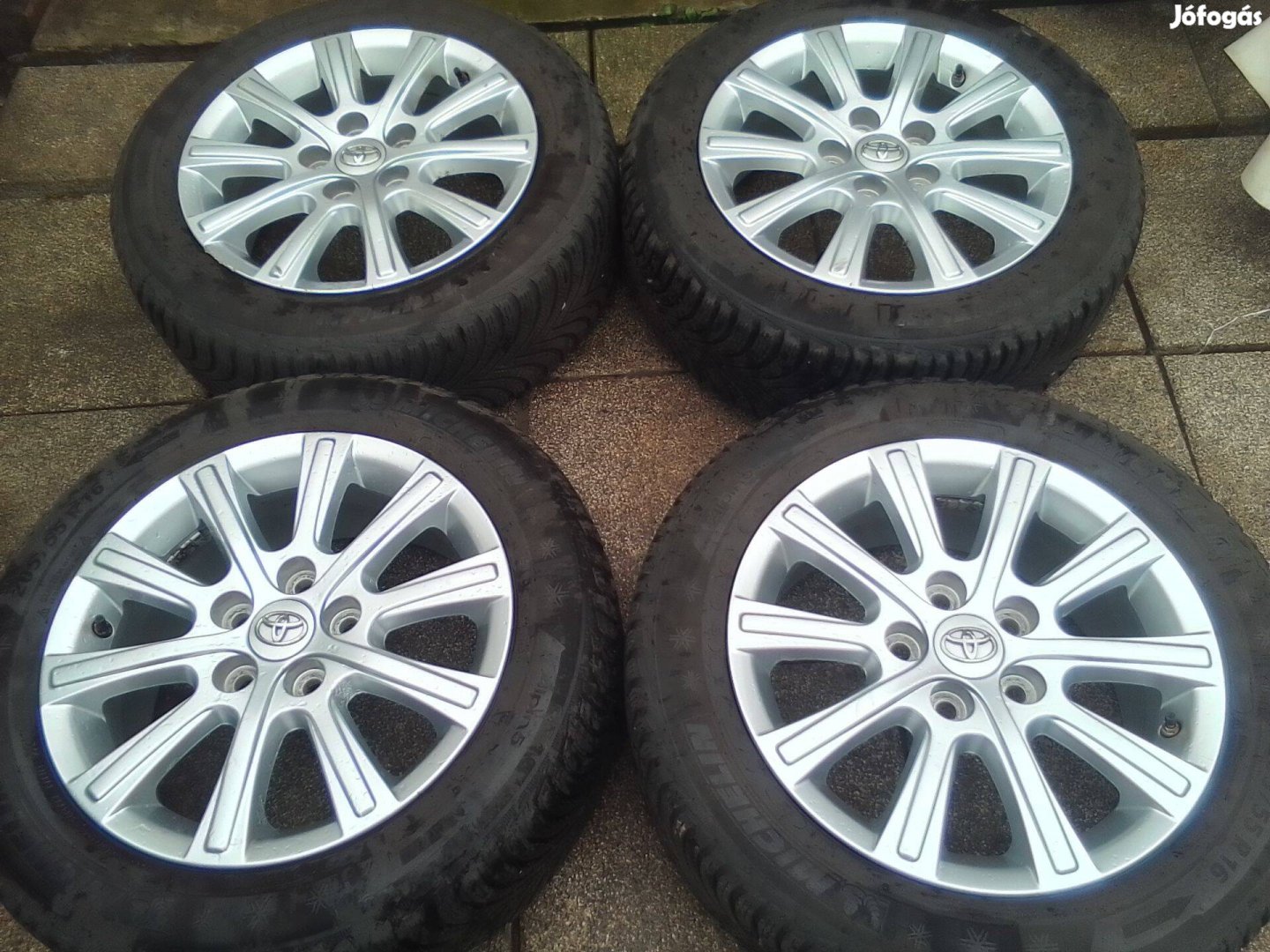 Gyári Toyota alufelni 205/55R16 Michelin Alpin5 téli gumival