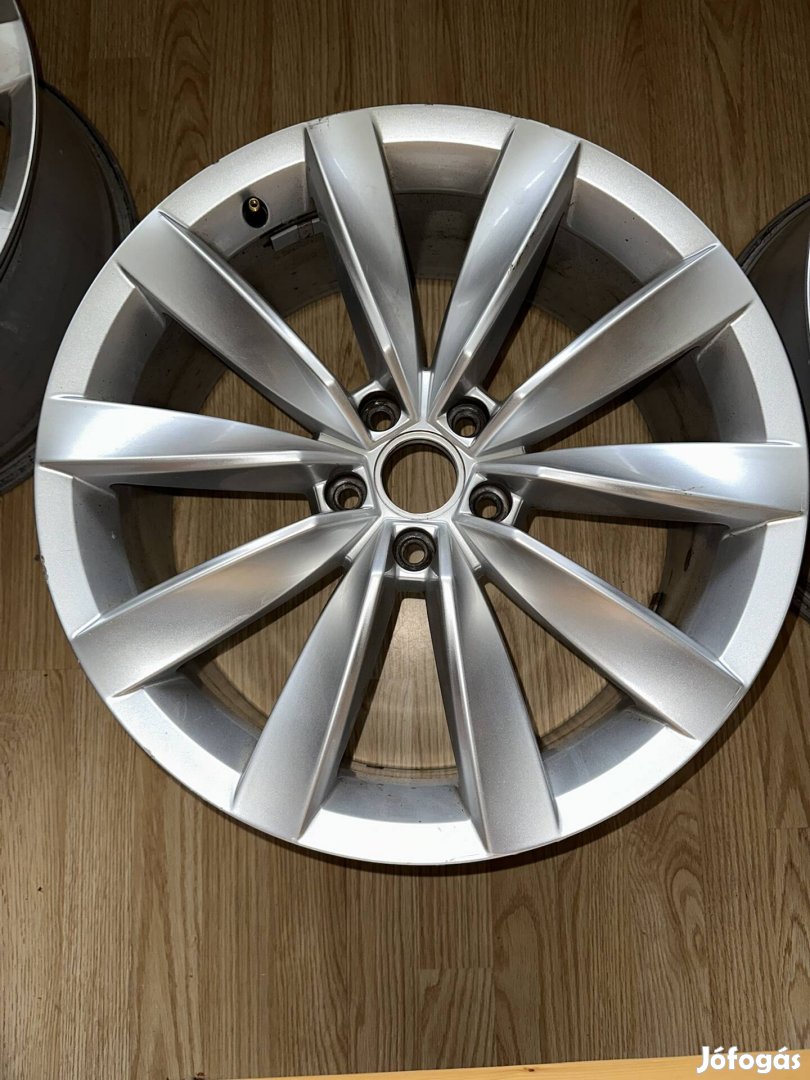 Gyári VW Chennai 19" alufelni