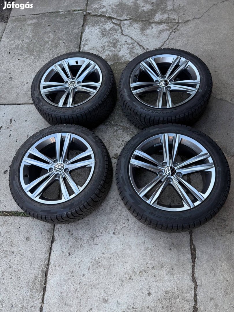 Gyári VW Sebring Alu szett újszerű Pirelli téliekkel