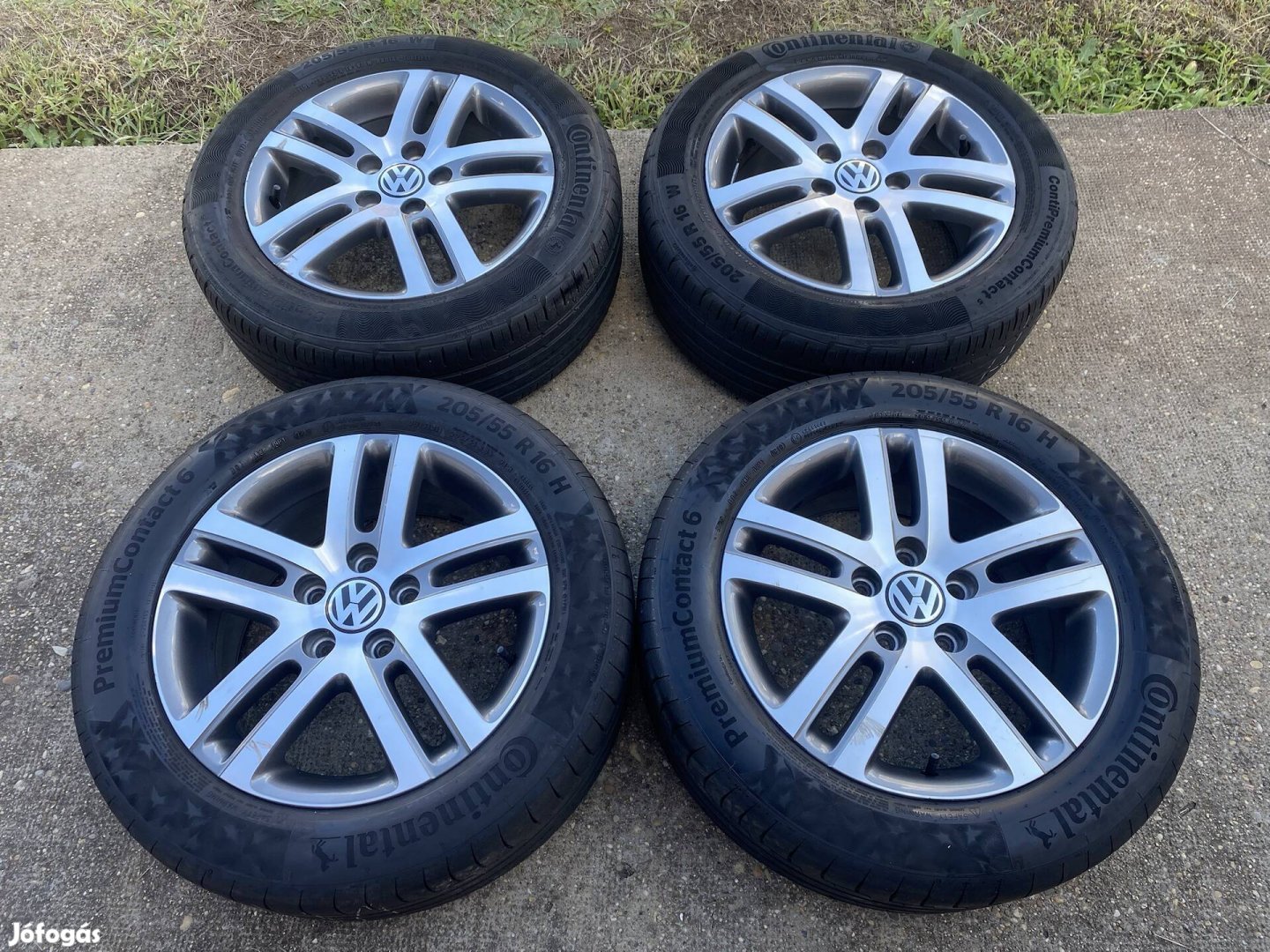 Gyári VW Touran/Golf 16"-os alufelni szett 205/55R16 nyári gumikkal