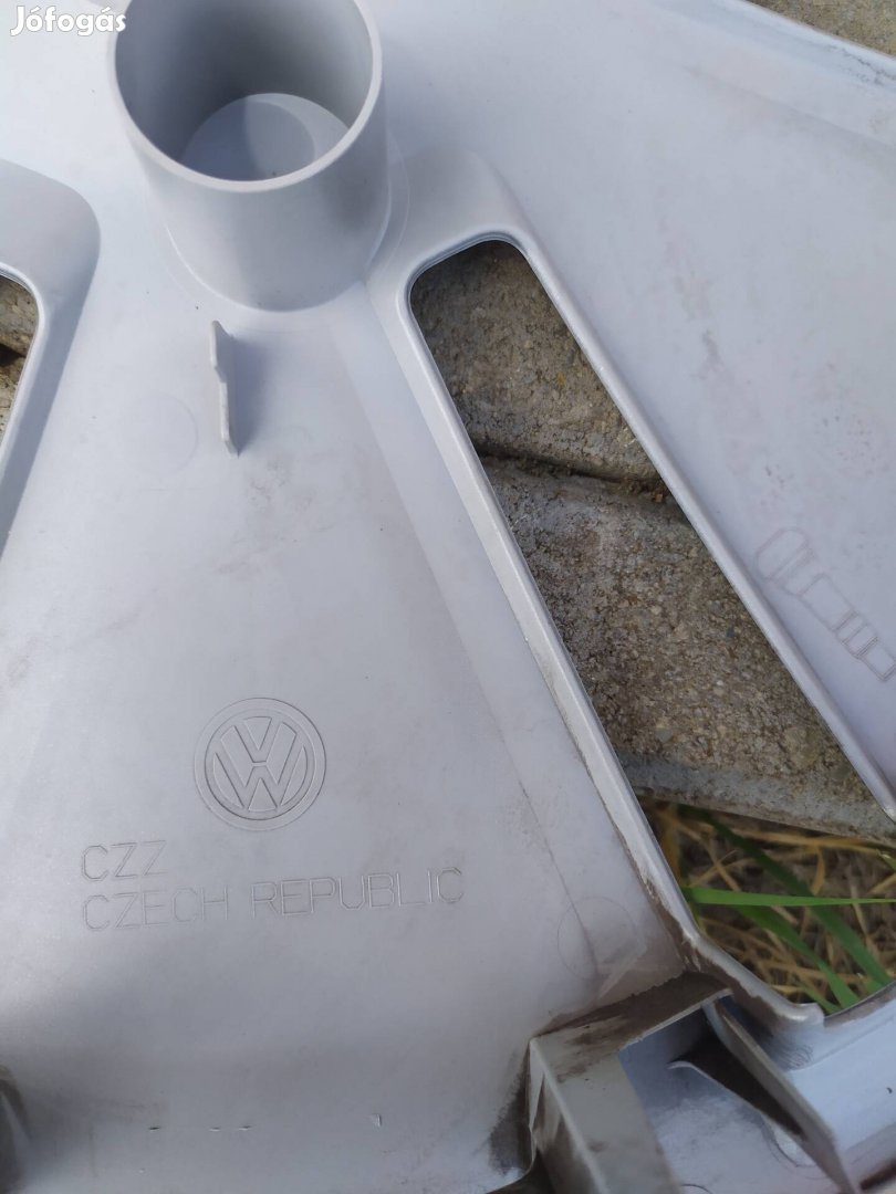 Gyári VW Transporter dísztárcsa 16"
