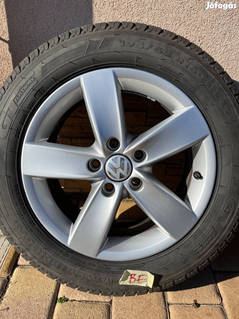 Gyári VW alufelni 5x112 ET50 195/65 16c nyári gumival