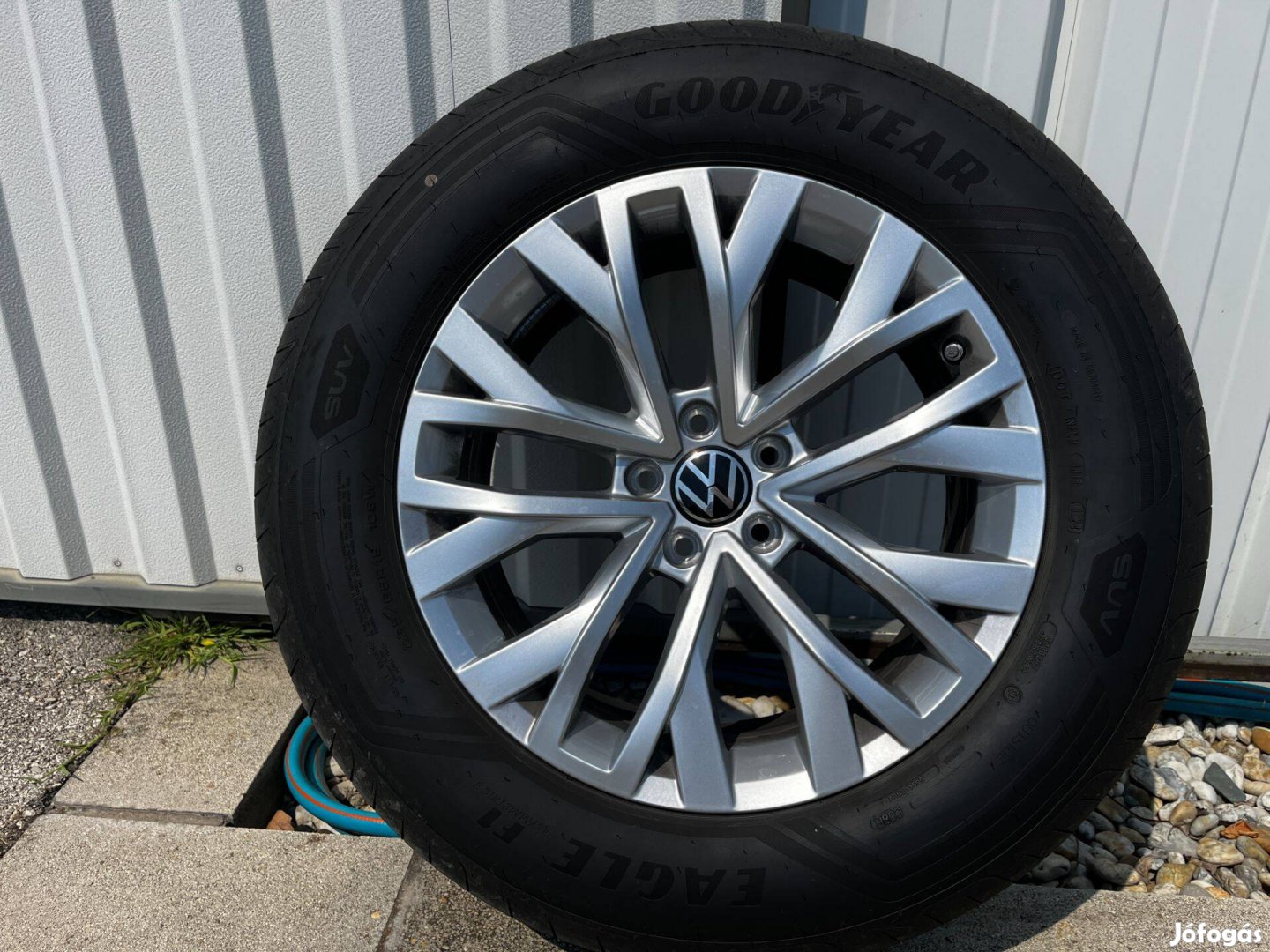 Gyári Volkswagen alufelni + új gumiabroncs (R18 5x112)