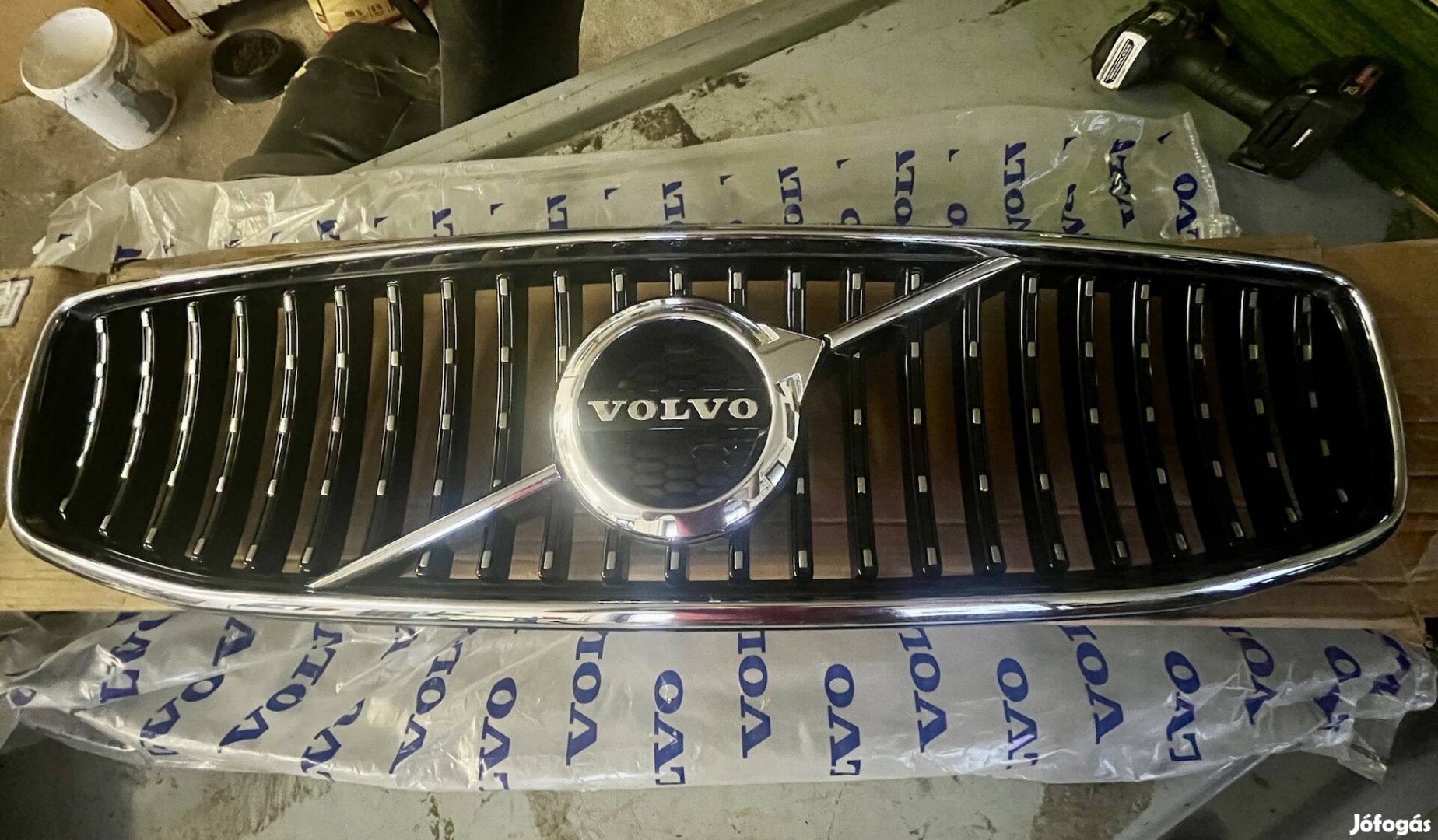 Gyári Volvo S90, V90 hűtőrács 