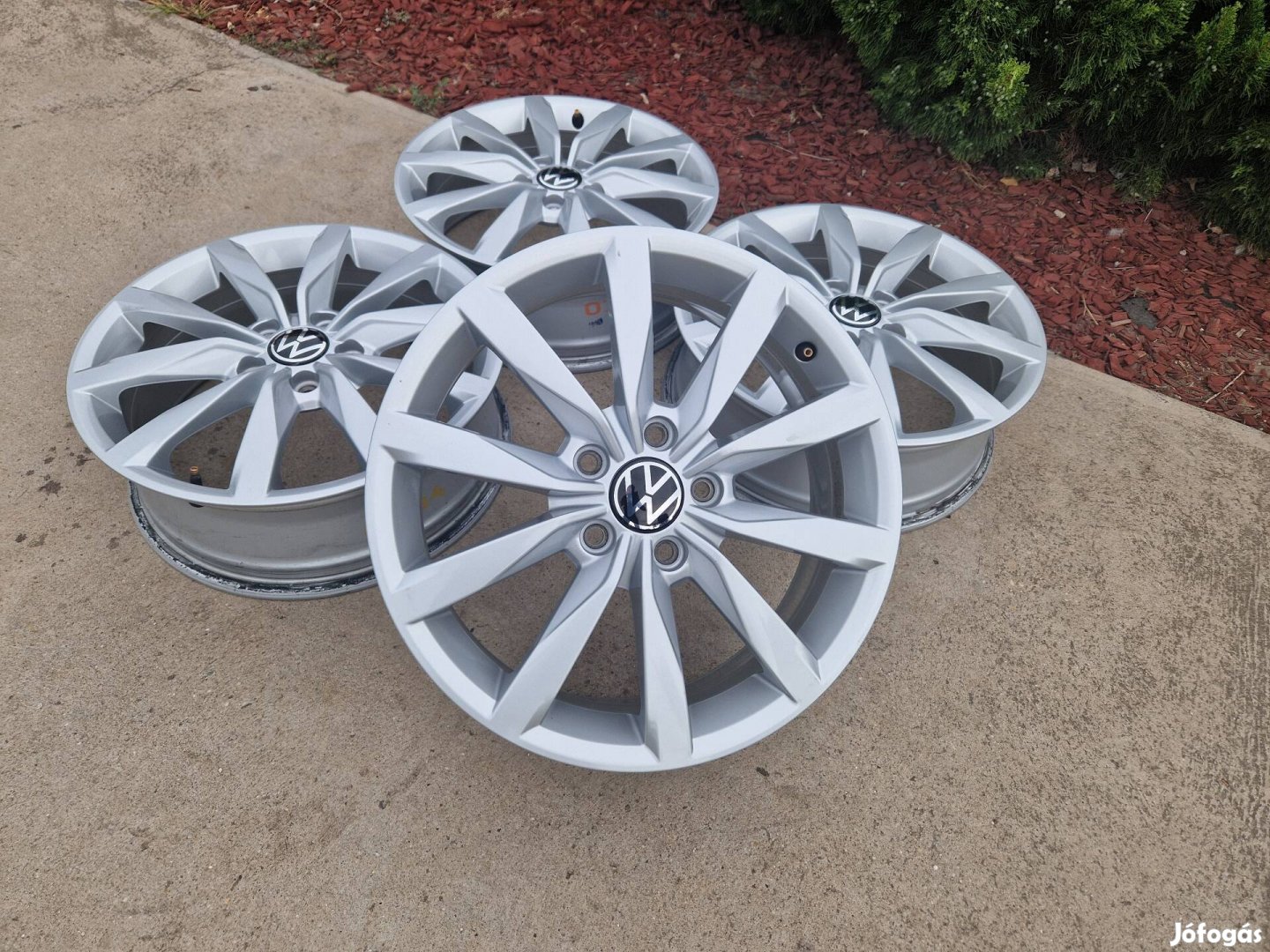 Gyári Vw Golf 5*112 R17 Dijon alufelni. Touran Caddy Jetta 