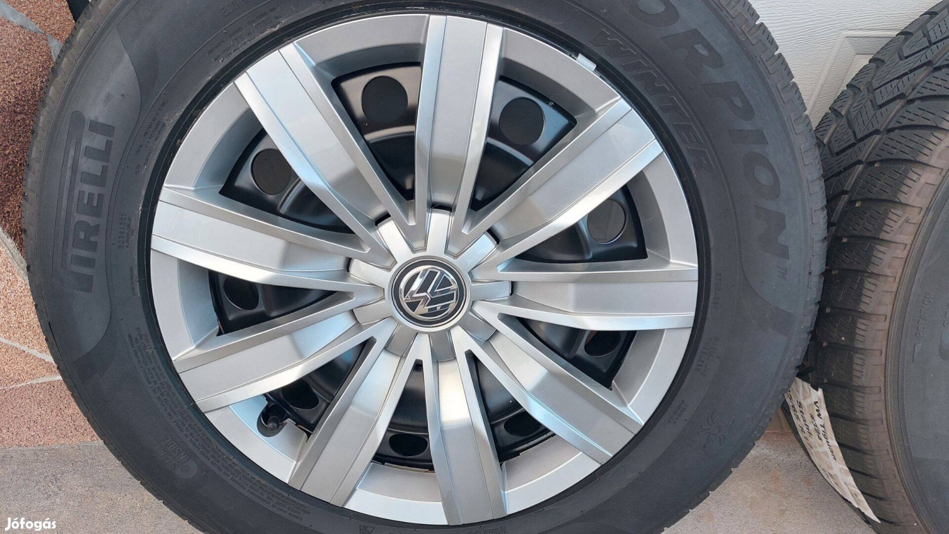 Gyári, VW Tiguán II. 5NA 17" lemezfelni 5x112 téli gumikkal mmm