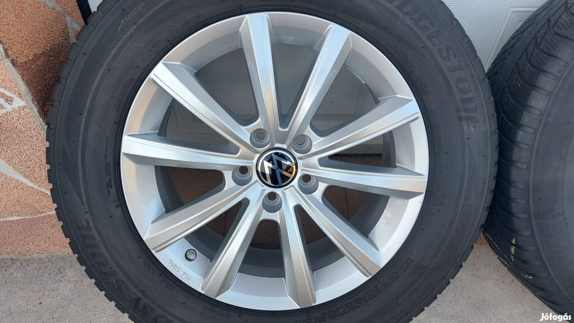 Gyári, VW Tiguán II. 5NA /Merano/17" alufelni 5x112 téli gumikkal űűű