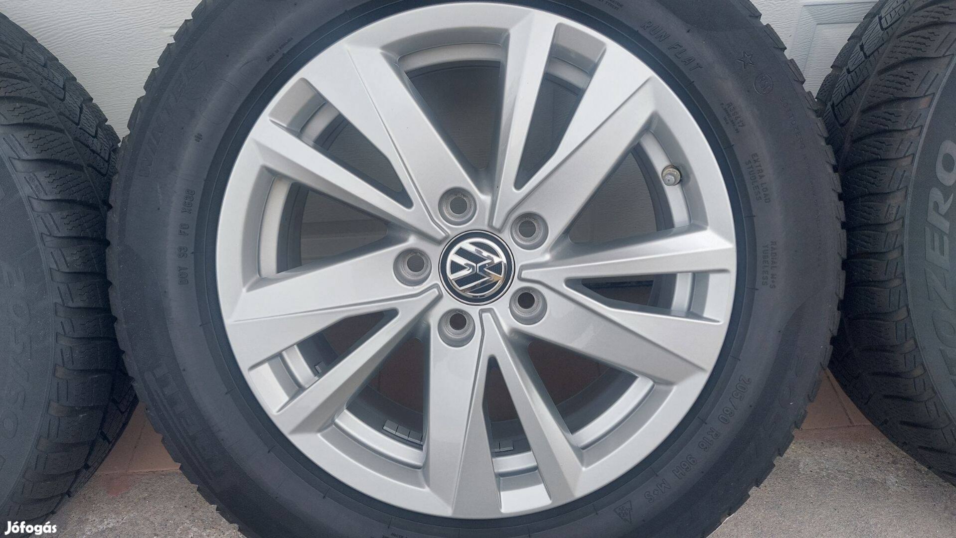 Gyári ,Vw Touran 16" 5T /Karlstad/ alufelni téli gumik cccc