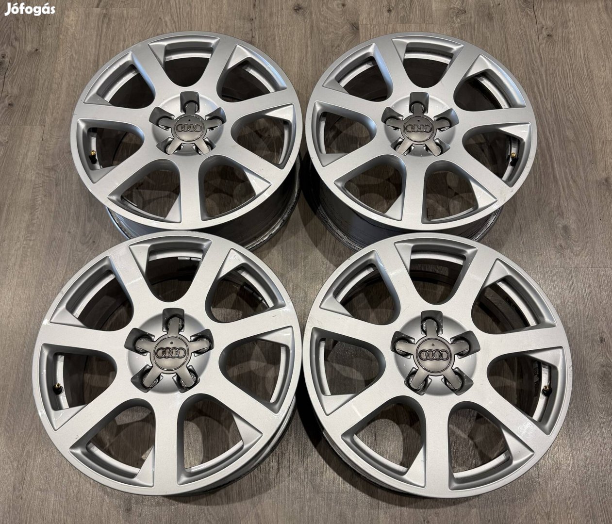 Gyári alufelni Audi A4 A6 Q5 17x7