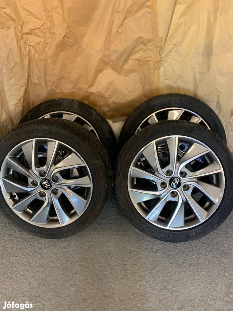Gyári alufelni, gumikkal 17 col Hyundai