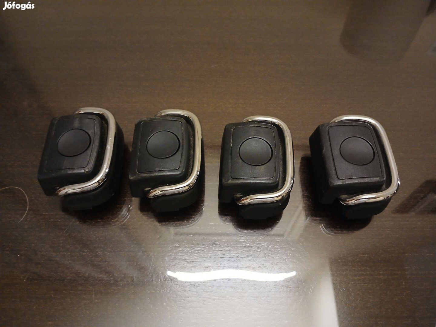 Gyári audi csomagrögzítő 4db csuszka