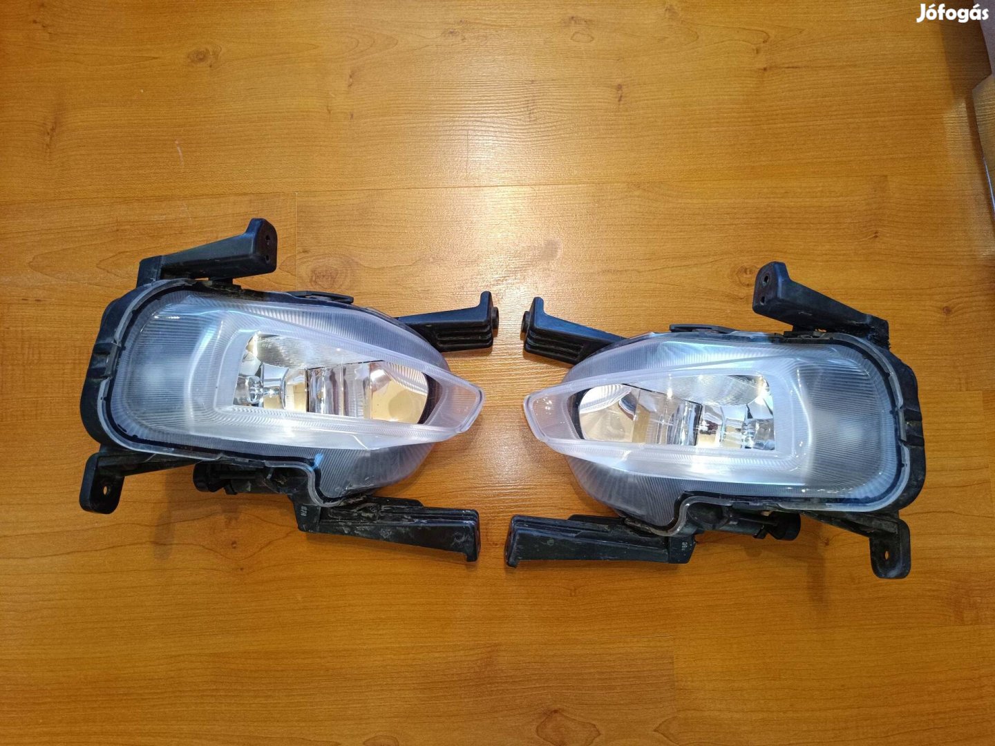 Gyári bontott Kia Ceed CD jobbos és balos ködlámpa