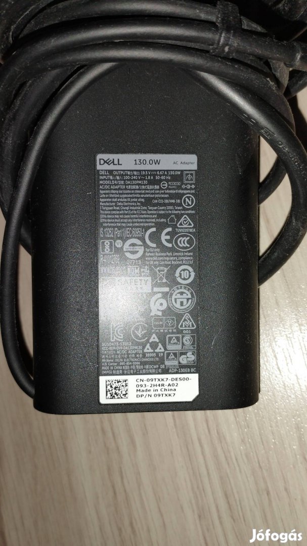 Gyári dell 130W-os töltő adapter