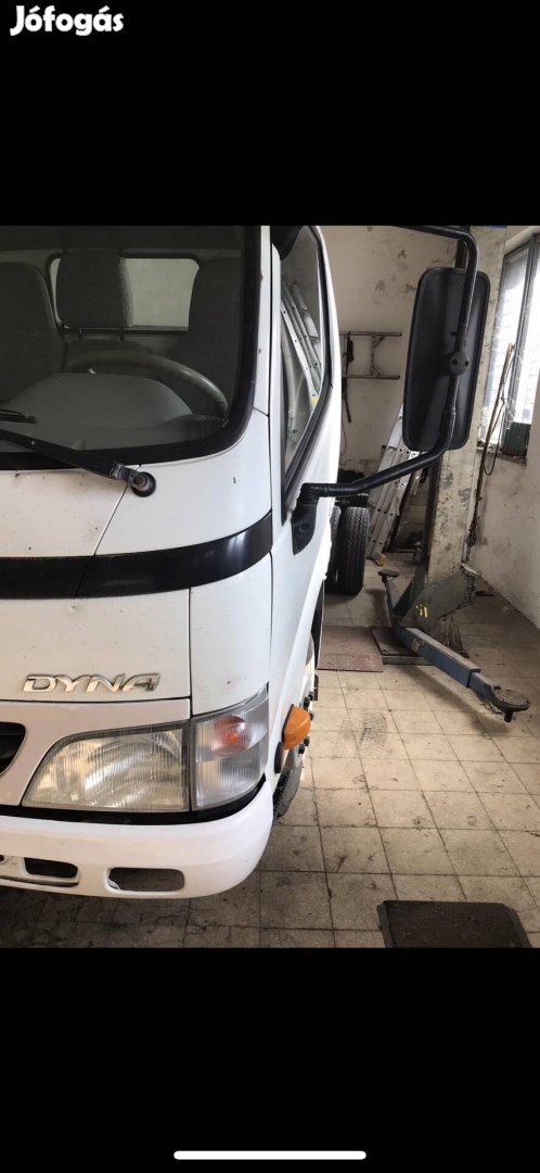 Gyári kis haszon alkatrészei eladók Dyna Toyota 
