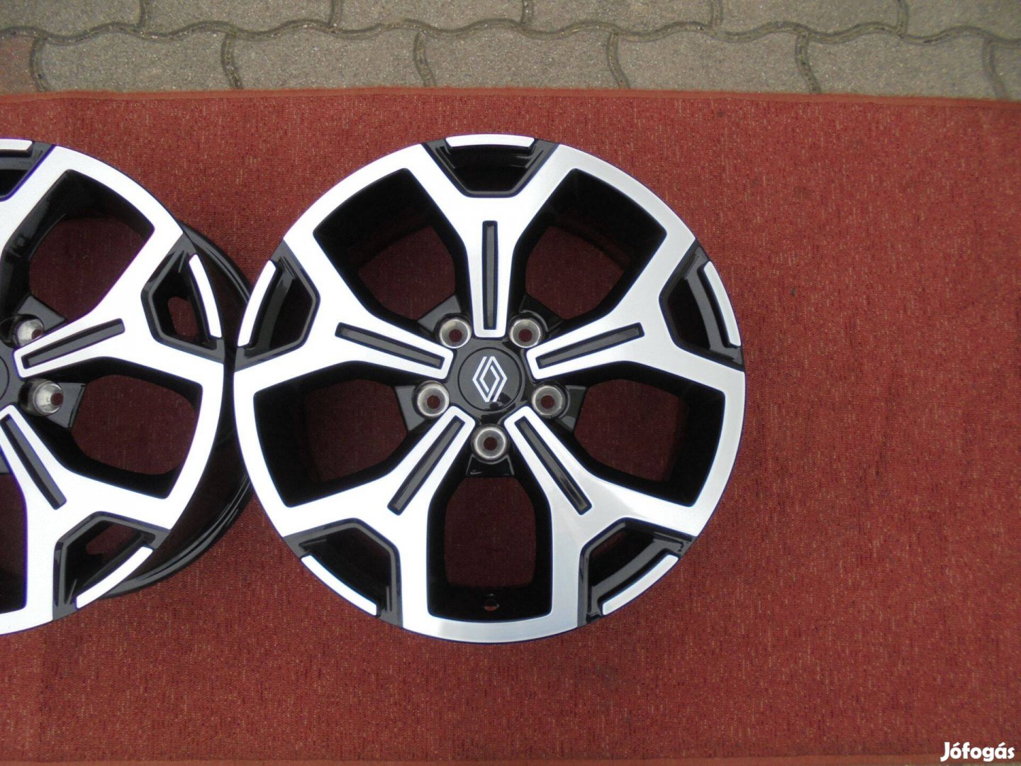 Gyári új 5 x 114.3-as Duster alufelni eladó