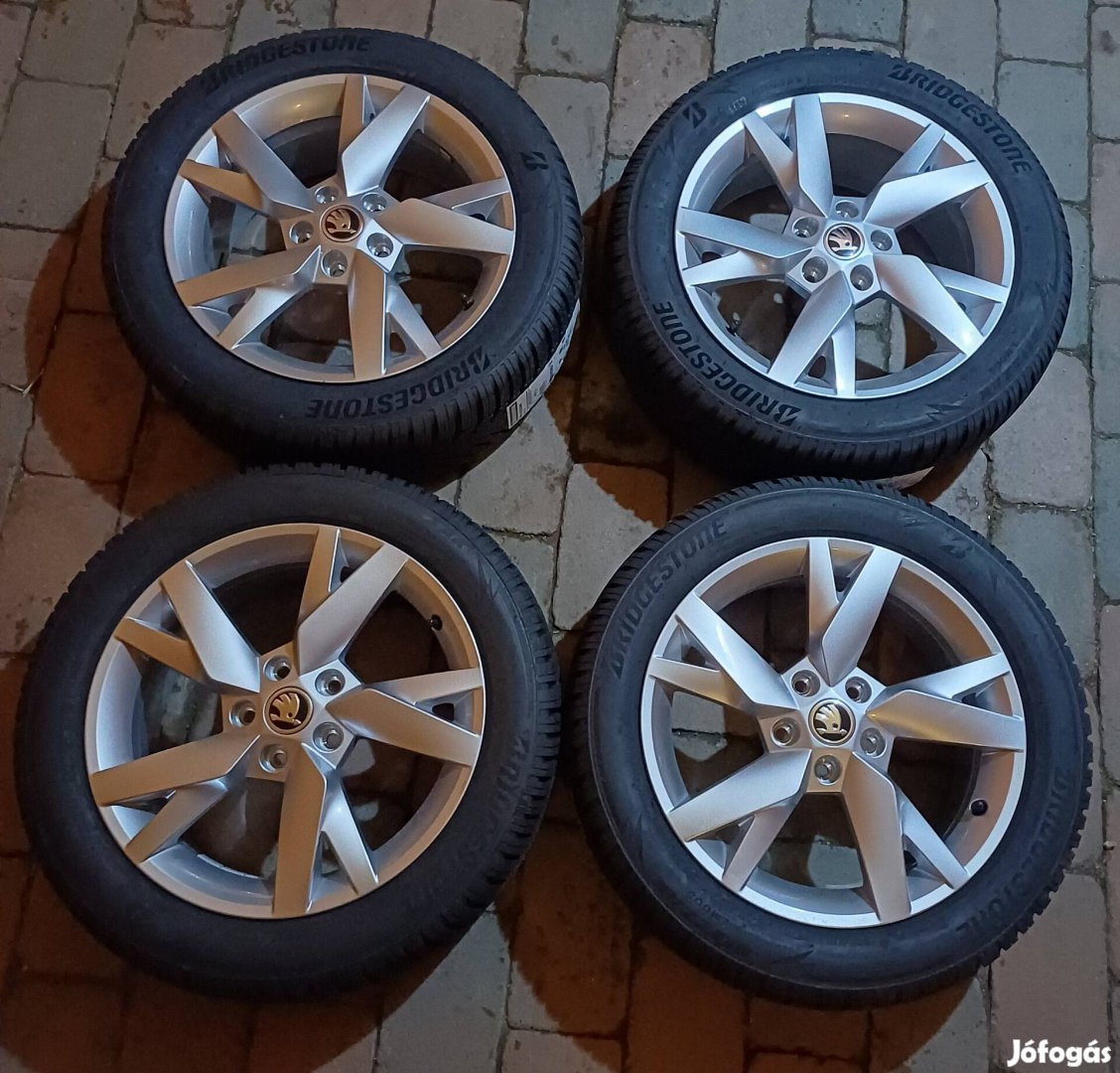 Gyári új Skoda Lyra 17" felni kerékszett új Bridgestone téli gumi