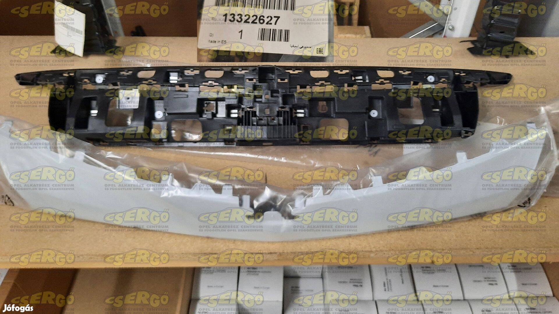 Gyári új csomagtér ajtó fogantyú Opel Insignia 13322627