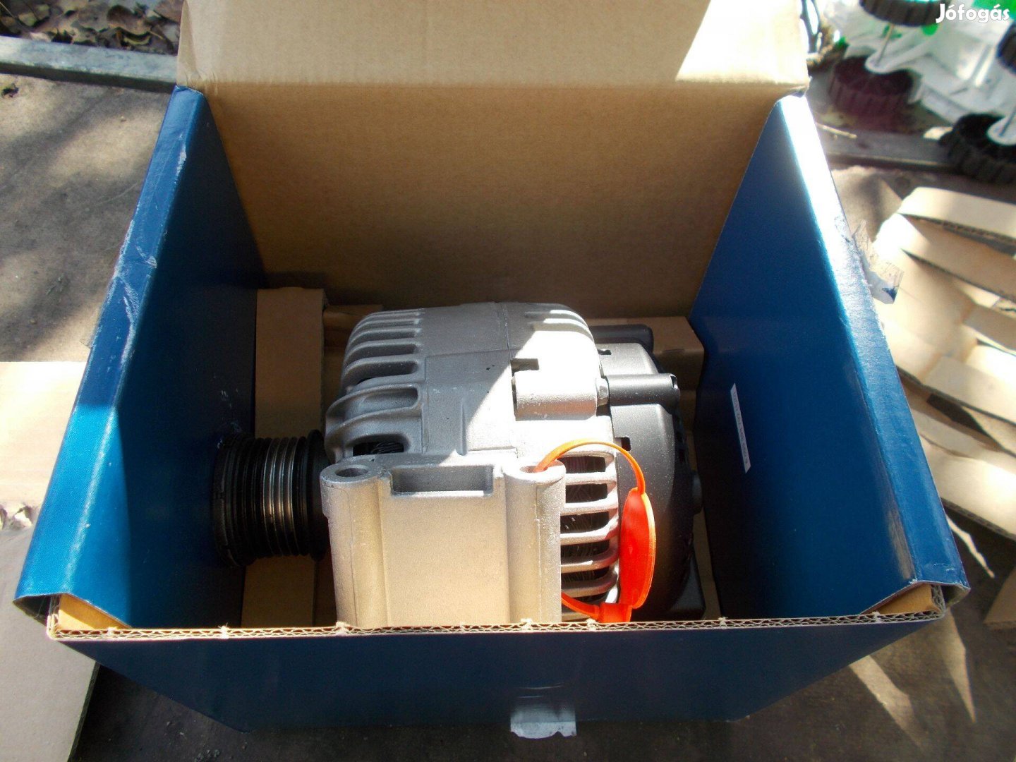 Gyári új dobozos! Bosch 0 986 083 220 Generátor 14V, 180A