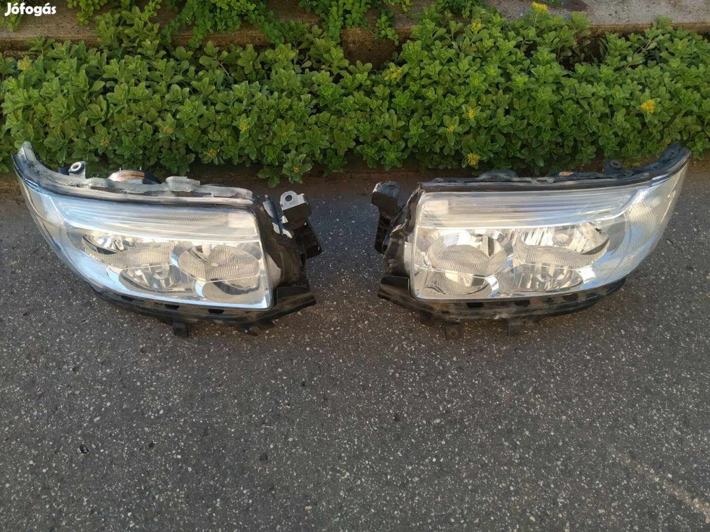 Gyári xenon fényszórók Subaru Forrester elektronikával új plexivel