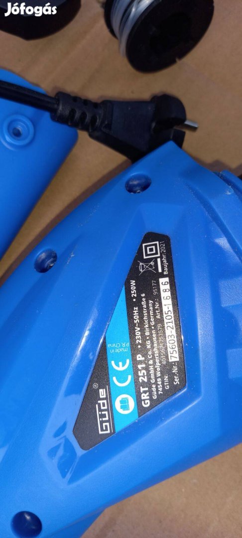 Gyep szegélyek nyírásához elektromos fűkasza 220mm vágási szélességgel