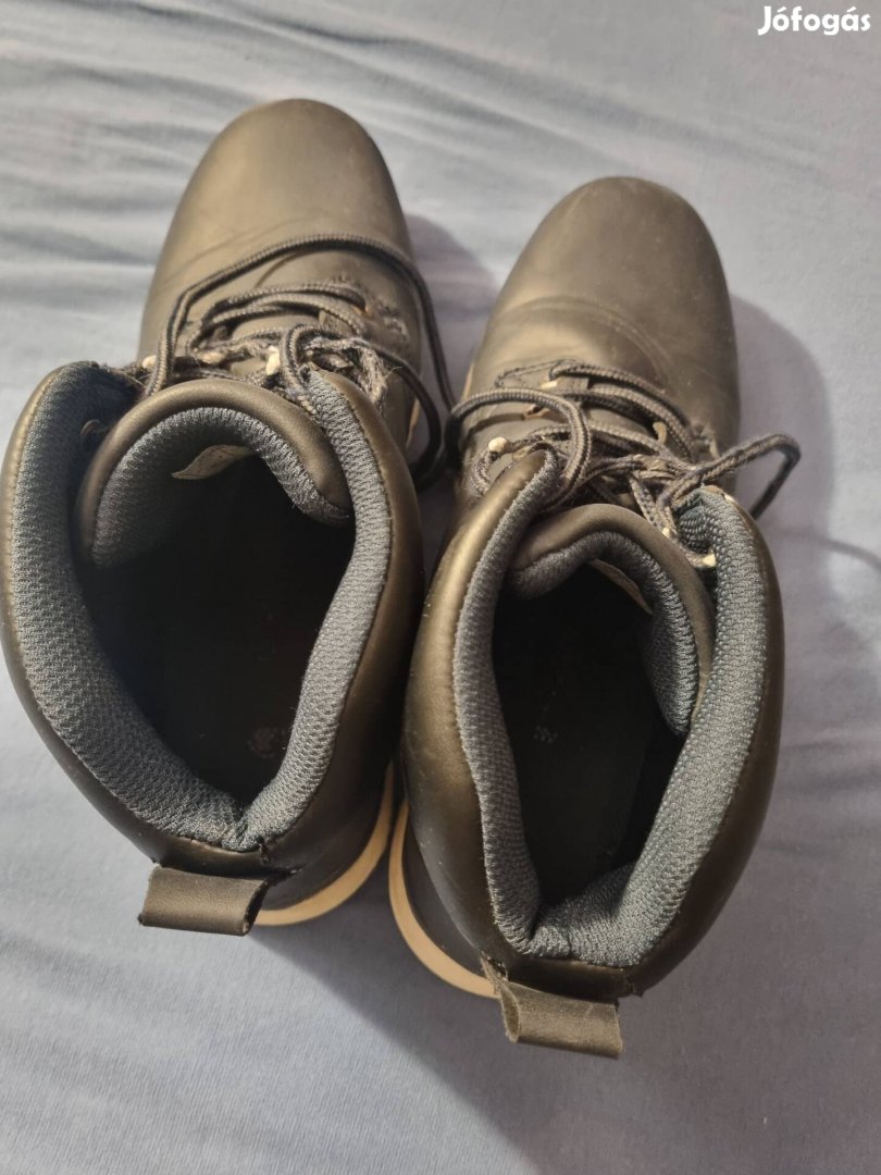 Gyerek/Férfi bakancs . 40 méret 