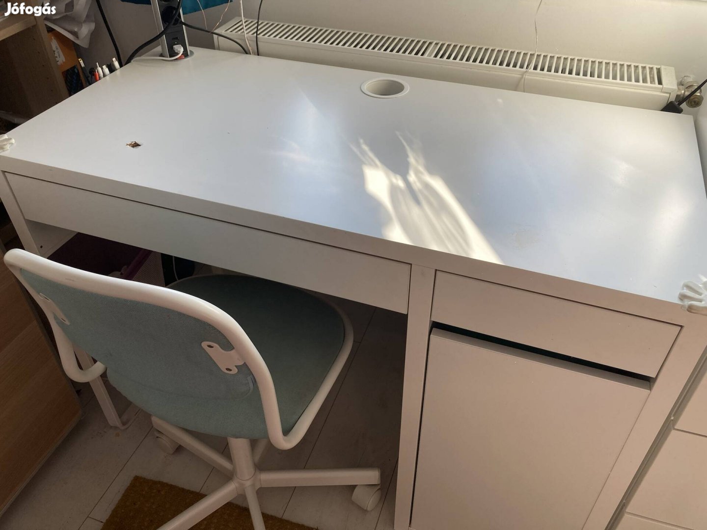 Gyerek Ikeás íróasztal +szék