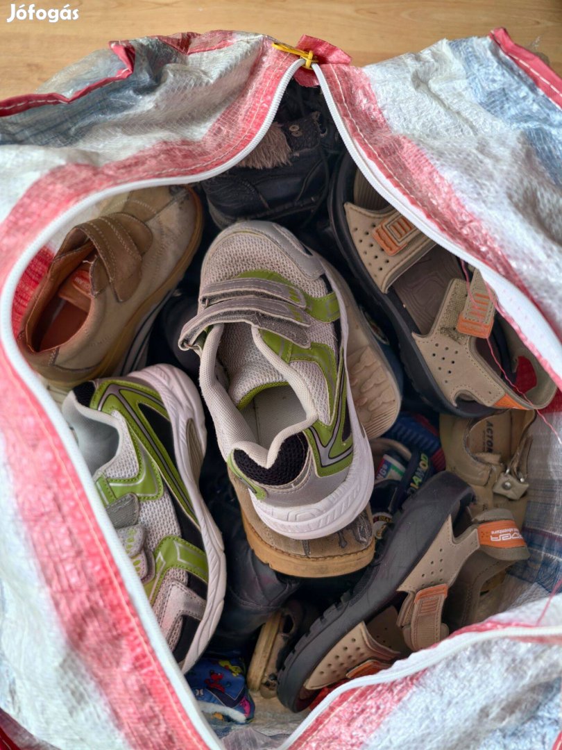Gyerek cipő, szandál, bakancs ömlesztett 10 pár 22-38 as