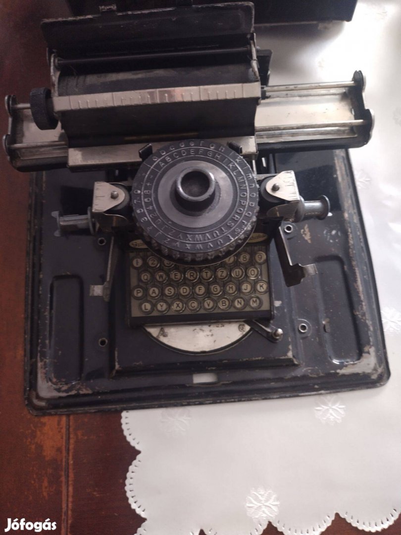 Gyerek játék írógép junior 1925ből, jó állapotú,