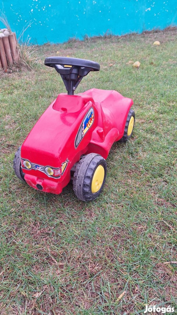 Gyerek kisautó lábbal hajtós eladó