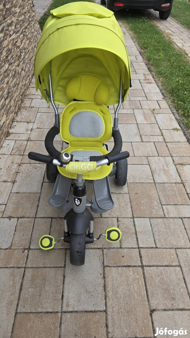 Gyerek tricikli.