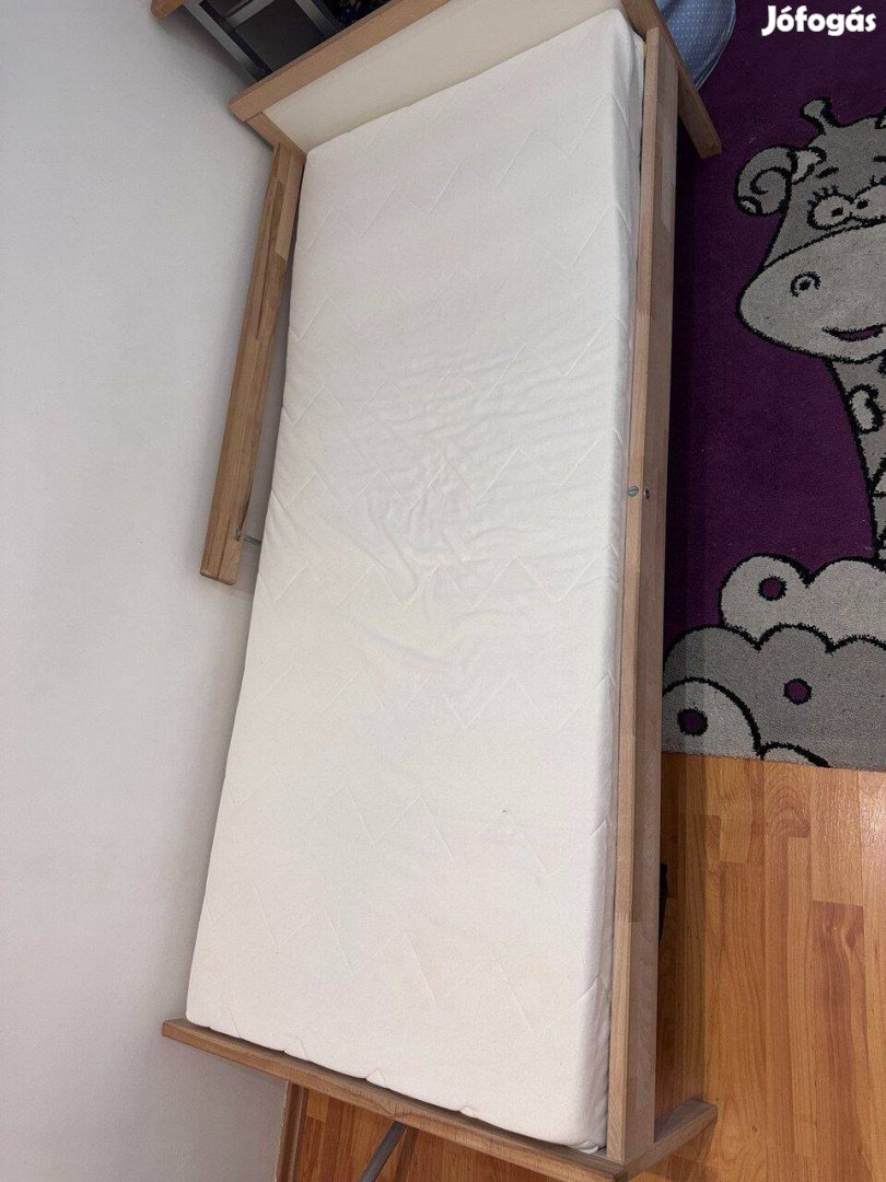 Gyerekágy matraccal eladó jó állapotban