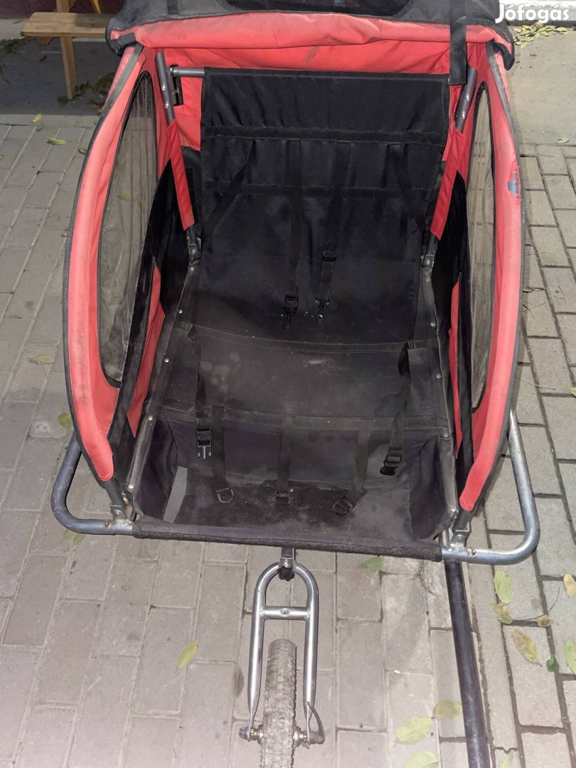 Gyerekszállító futó