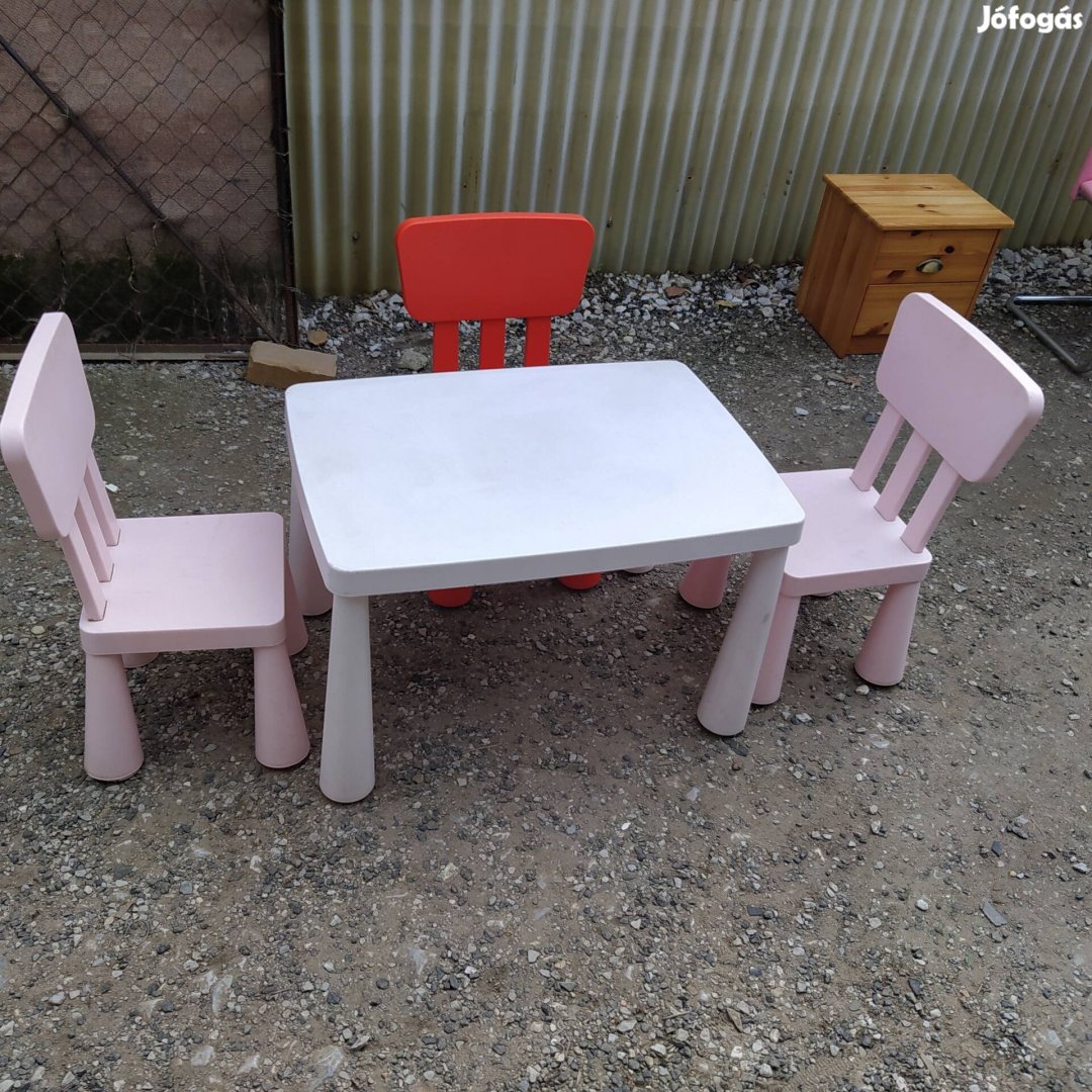 Gyermek játék asztal 3 db székkel / Ikeaba vásárolt) 