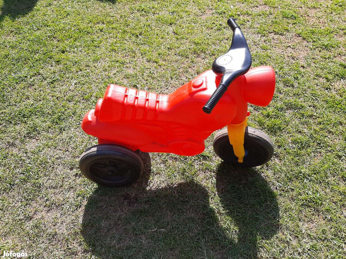 Gyermek játék kismotor piros színben