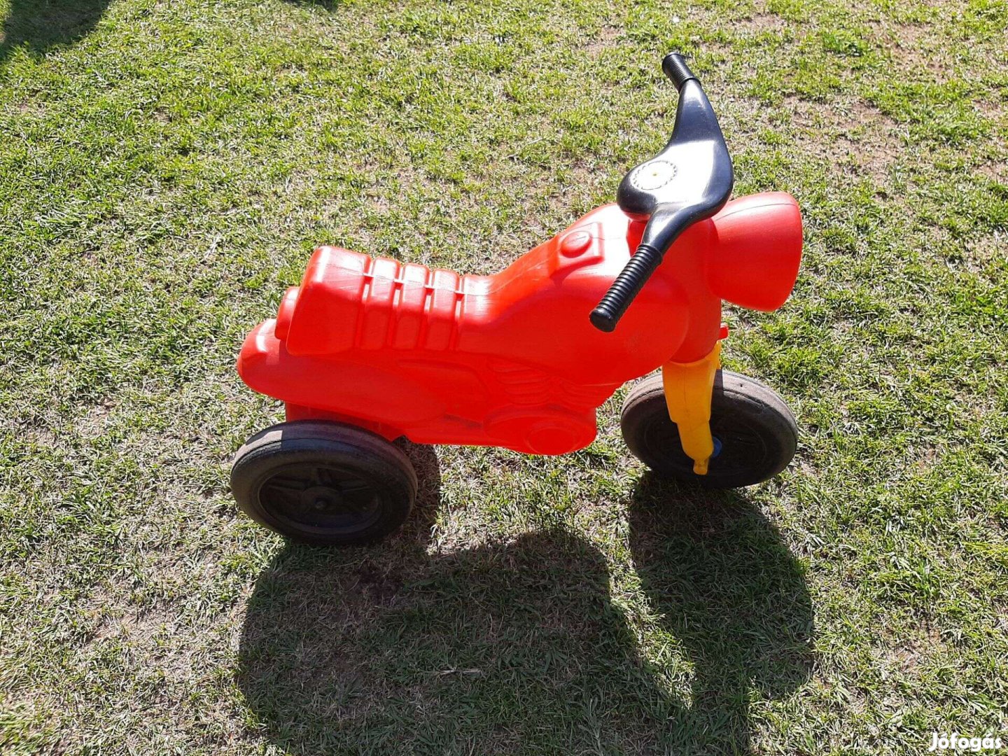 Gyermek játék kismotor piros színben kapható