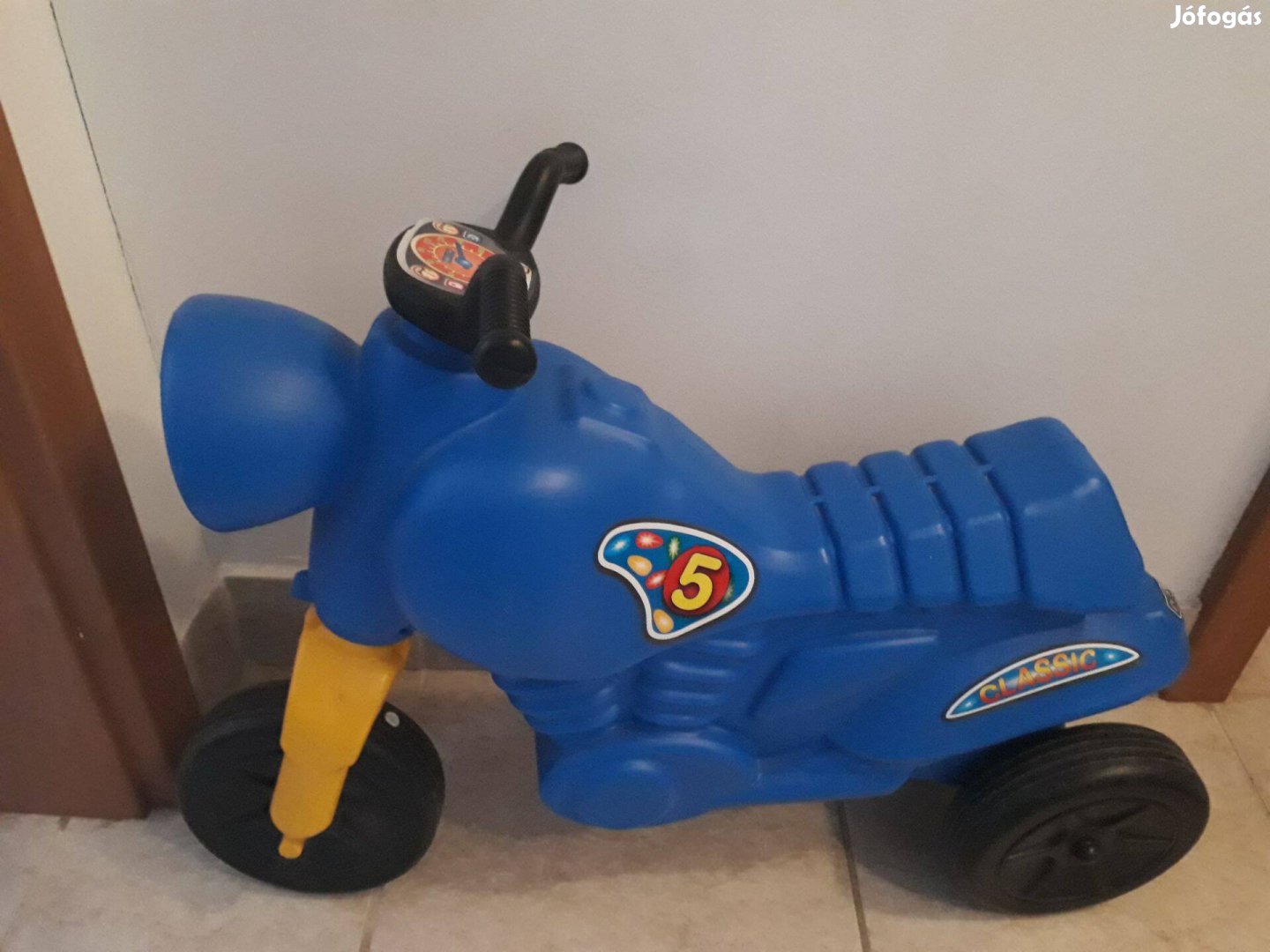 Gyermek kismotor Ülés magassága 34 cm Kormány magassága 48