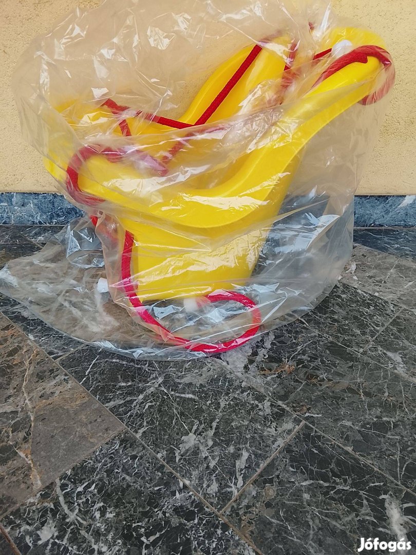 Gyermekhinta vadonatúj