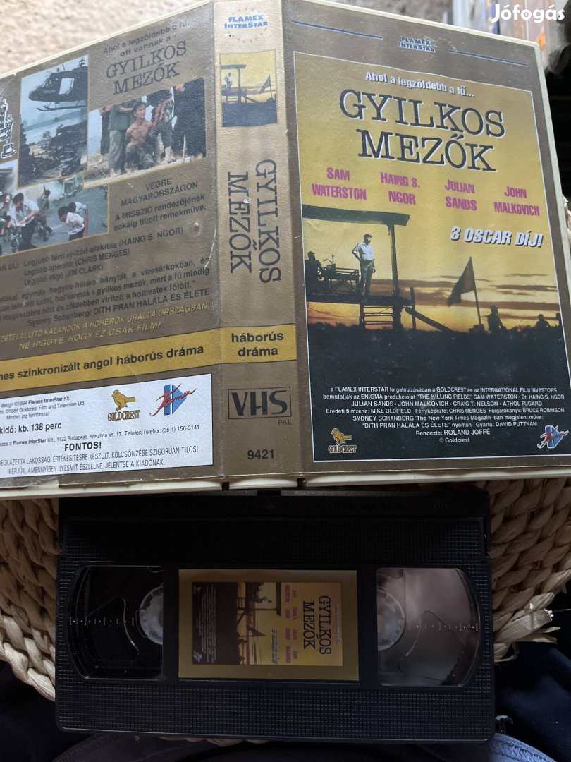 Gyilkos mezők vhs 