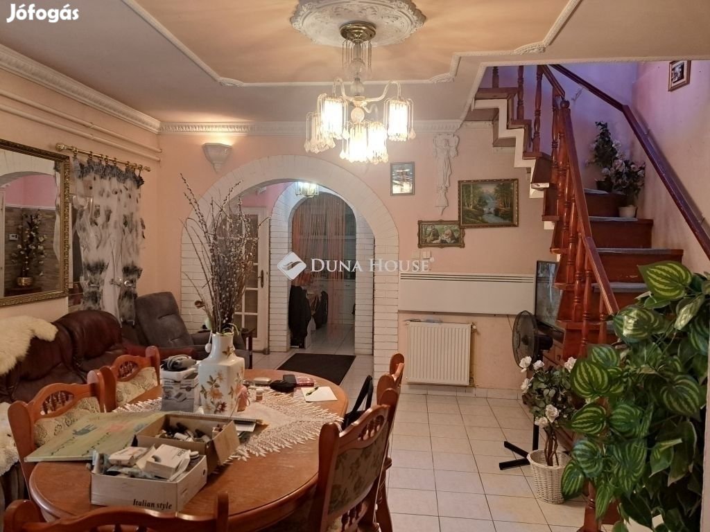 Gyömrői 158 nm-es ház eladó