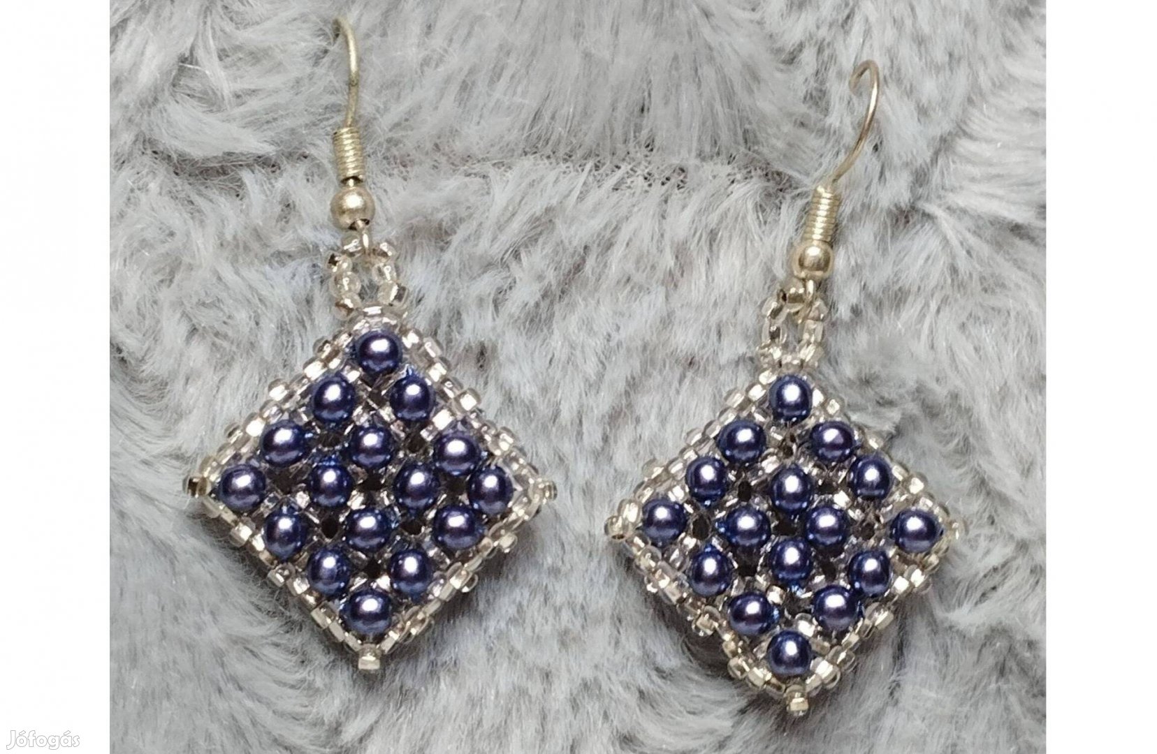 Gyöngyházfényű fülbevaló kék új