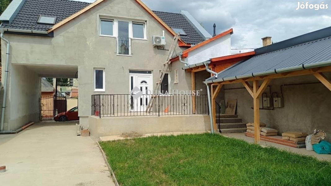 Gyöngyösi 89 nm-es ház eladó