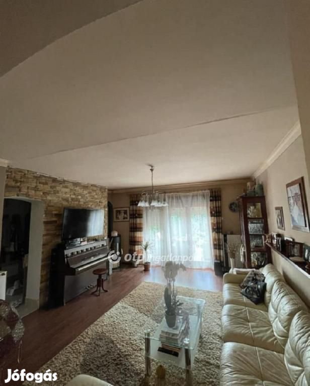 Gyöngyösi eladó 106 nm-es ház